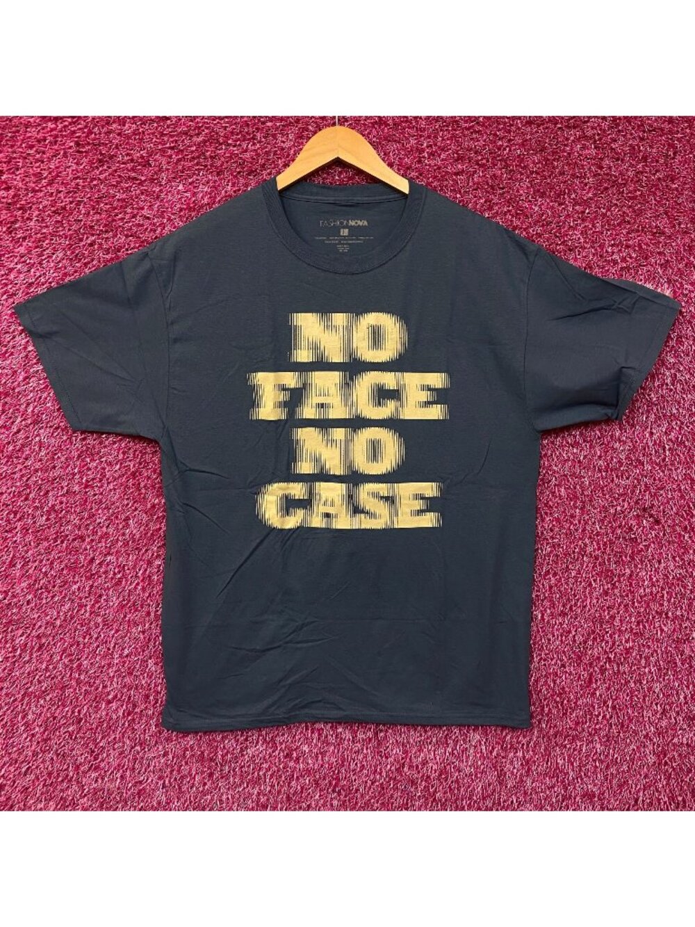 Fashion Nova No Face No Case Glitched Graphic T-Shirt Large
